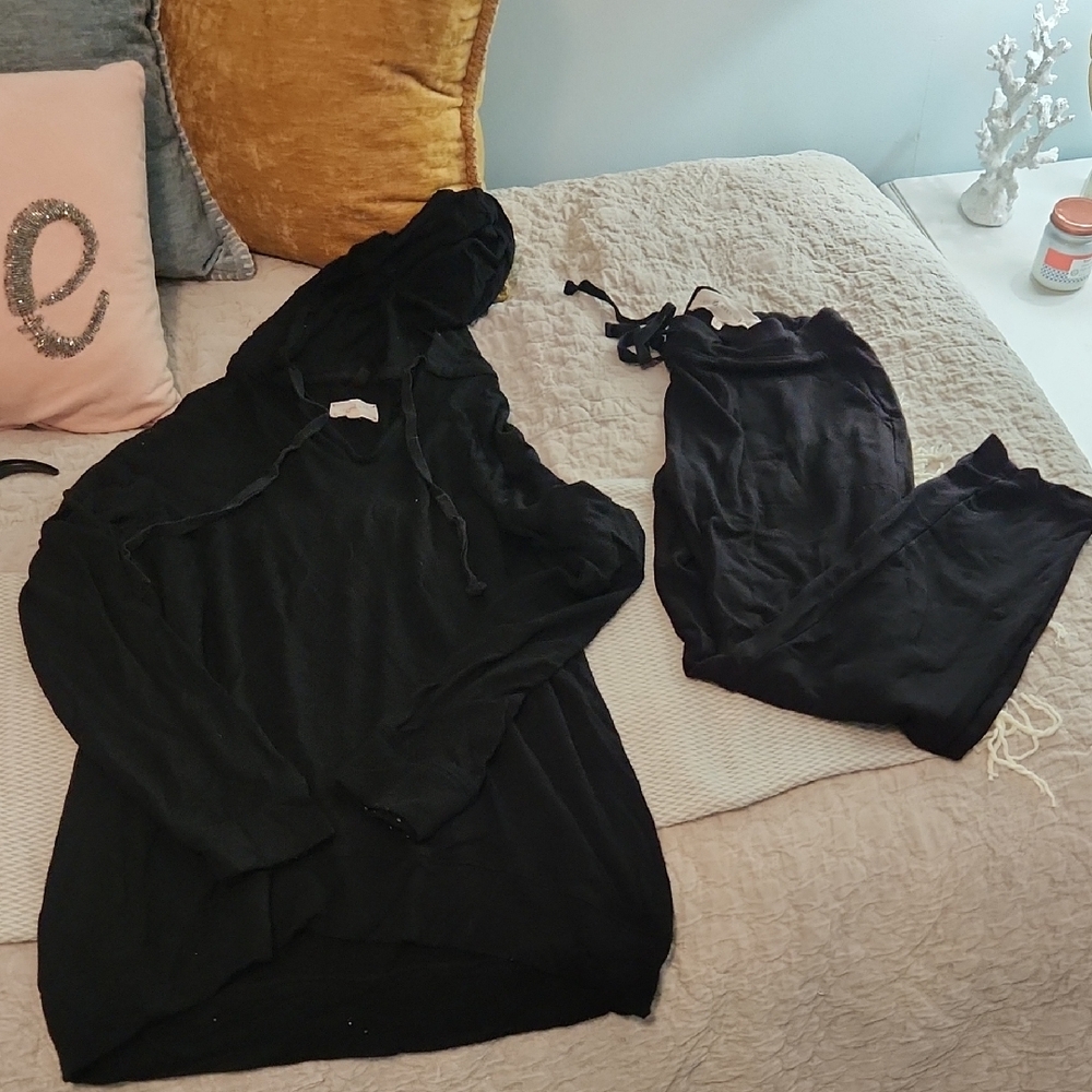 Lou & Grey small Black Cozy Black Hoodie and Jogger Set.